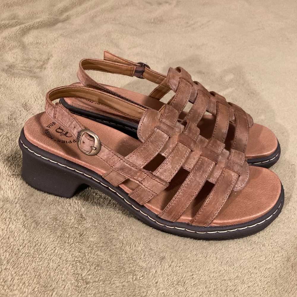 NIB Hush Puppies Leap Vintage 80s Leather Sandals Tan Size 8EW